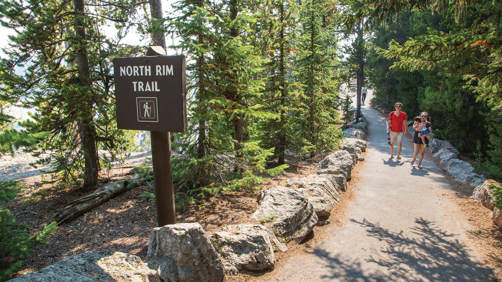You are currently viewing Grand Canyon National Park Asks Visitors For Assistance After 83-Year-Old Hiker Goes Missing