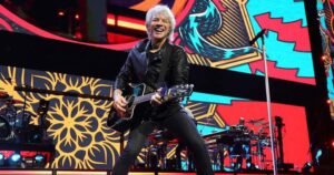 Read more about the article Jon Bon Jovi abruptly ends concert at Madison Square Garden due to health issue