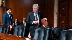 Read more about the article Senate Republican warns Trump against delaying Blanche nomination: ‘This place could be very different’