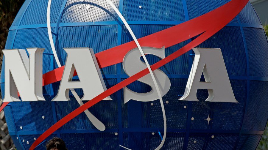 You are currently viewing Watch live: NASA previews upcoming spacewalks