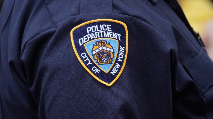 You are currently viewing Suspect in NYC stabbings facing hate crime charges, police say