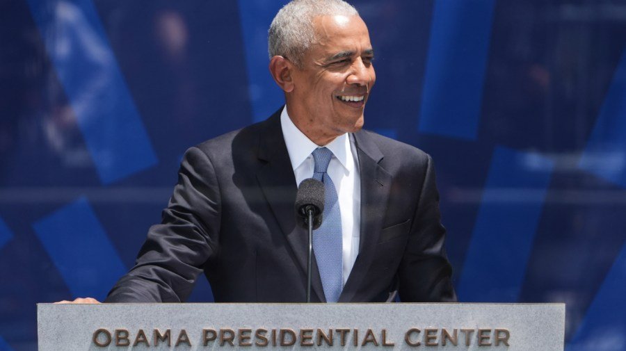 You are currently viewing Obama offers his summer reading suggestions