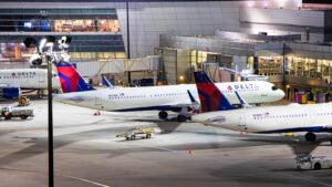 Read more about the article NTSB Blames American Airlines Pilots For Near-Collision With Delta Aircraft At Boston Logan Airport