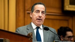 Read more about the article Democrats demand answers 6 months after ICE pledge on body cameras
