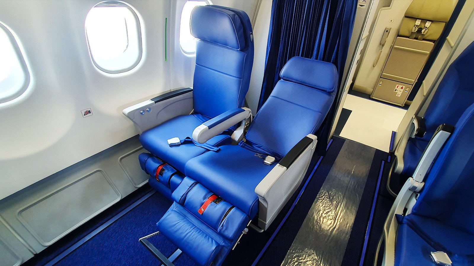 Read more about the article ‘It’s An Unprovoked Attack:’ Why Reclining Your Airplane Seat Is Considered Travel’s Ultimate Sin