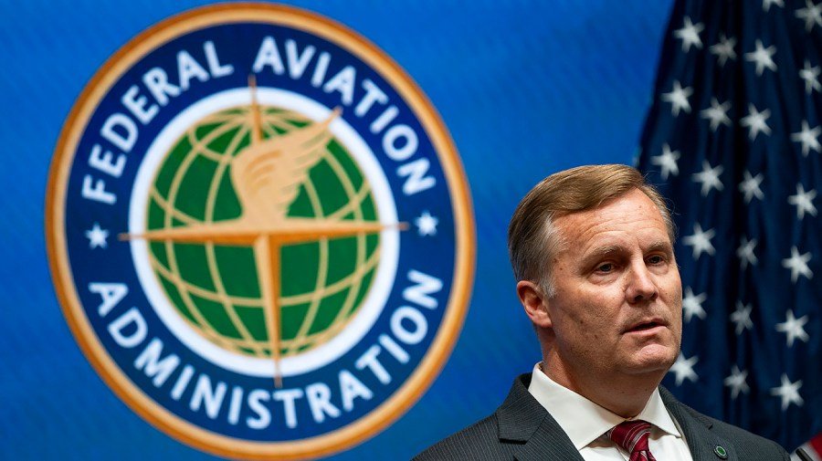You are currently viewing FAA loses its No. 2 official, Chris Rocheleau, to his old private sector job