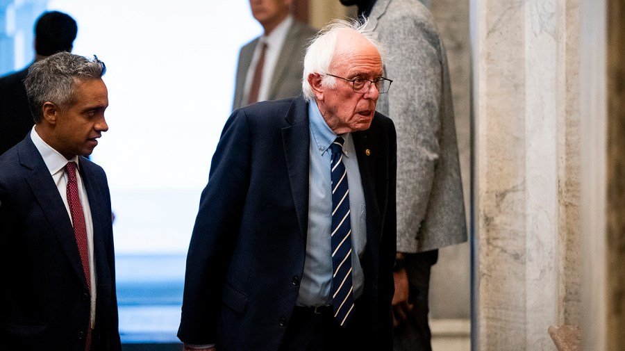 You are currently viewing Sanders to Fetterman: ‘John — not going to take your advice’ 