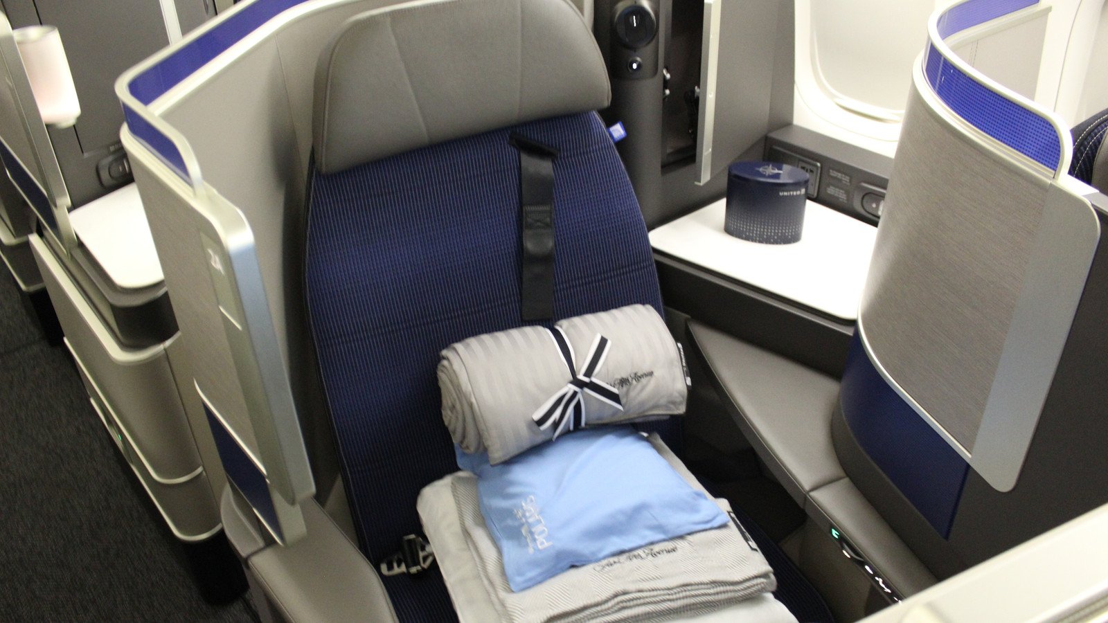 You are currently viewing United Airlines Is Changing The Way Flight Attendants Sleep Starting In August