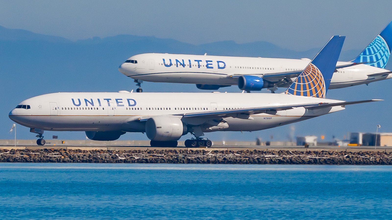 Read more about the article United Airlines Passenger Issues Google Warning After Losing $450 To Scammer Posting As Airline Agent