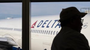 Read more about the article Delta Air Lines Weekend Cancellations Surge As Pilots Work Above Pay Grade With Baggage Handling Duties