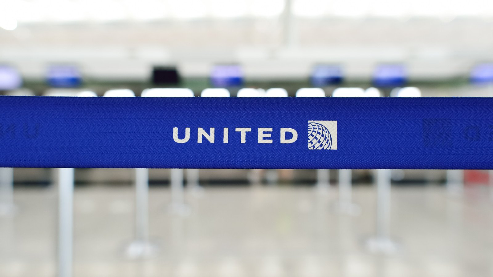 You are currently viewing United Airlines Passengers Concerned After Apparent Glitch Adds $250 Fee On Top Of Airfare