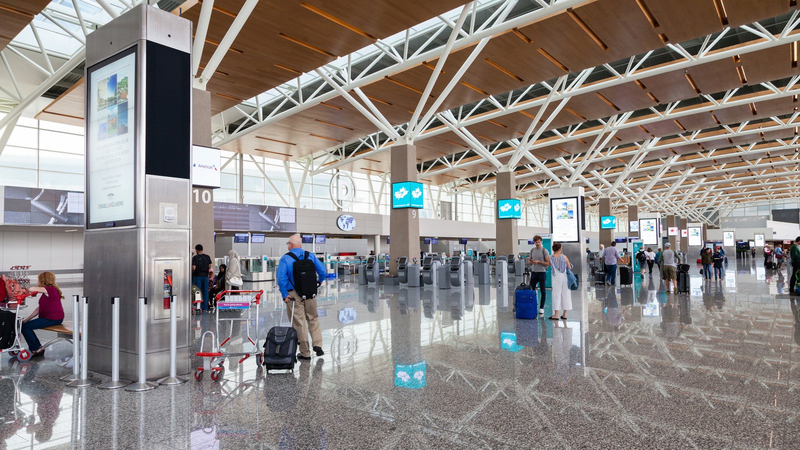You are currently viewing WestJet Allows Stressed Customers To Cancel Flights During 6-Day Span As Travel Shutdown Looms