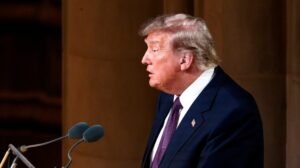 Read more about the article Trump remembers Graham as ‘giant of the Senate’ in eulogy 