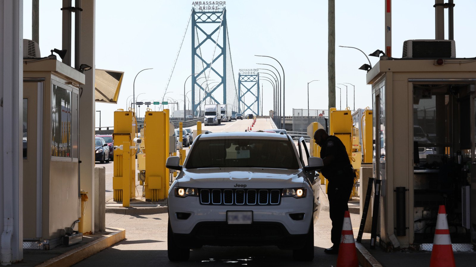 You are currently viewing U.S. Customs And Border Protection Detains Palestinian Traveler And Searches Phone After Wrong Turn Into Canada