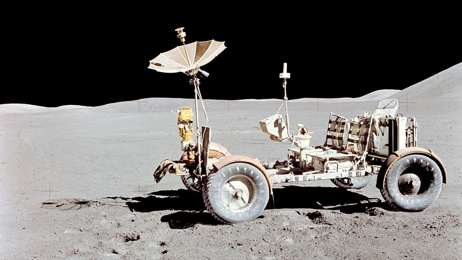 You are currently viewing On this day in space! July 31, 1971: Apollo 15 astronauts drive on the moon for 1st time