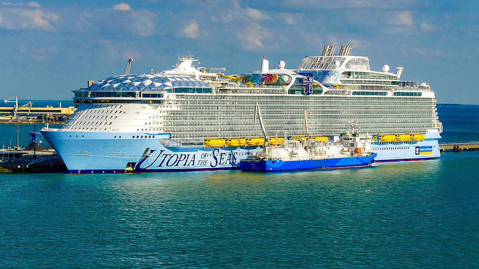 Read more about the article Royal Caribbean’s Malfunction At Port Canaveral Delays Thousands Of Guests For Nearly An Entire Day