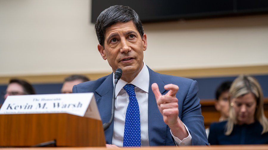 Read more about the article Fed holds interest rates as new Iran tensions raise inflation risks