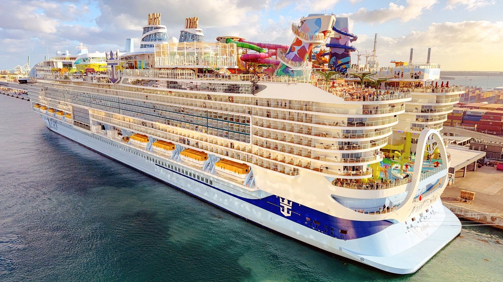Read more about the article Royal Caribbean Is Quietly Moving The World’s Largest Cruise Ship Away From Florida For Good