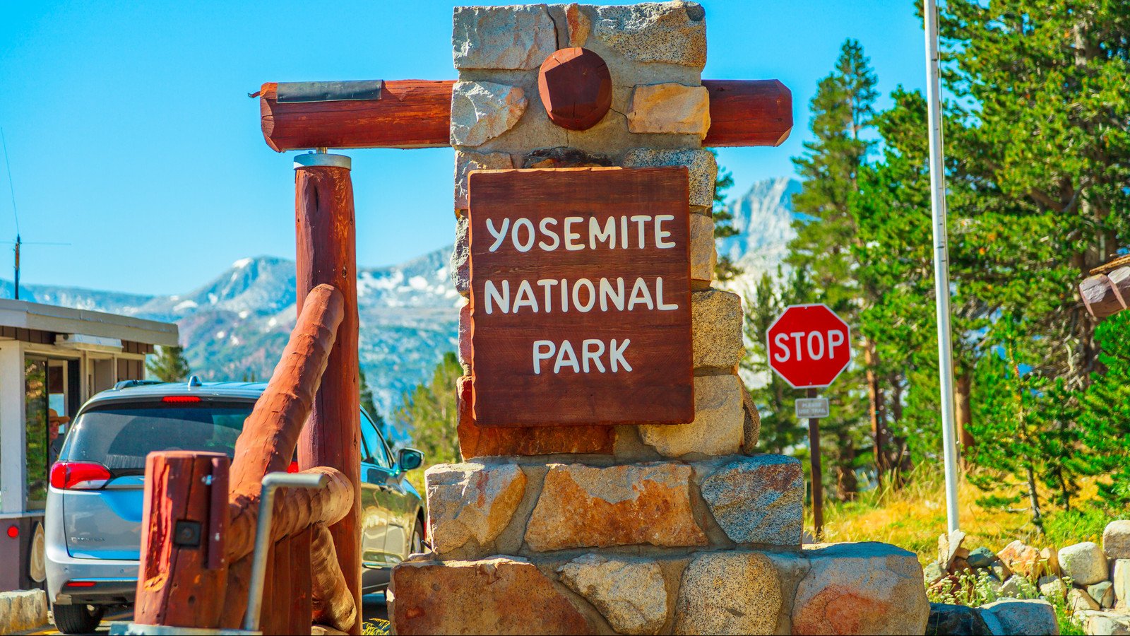 You are currently viewing Yosemite National Park Keeps Quiet Over Tourist’s Death Following Interior Department’s New Communication Ban