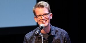 Read more about the article YouTube star Hank Green says he’s relied ‘too heavily’ on AI in an apology to fans