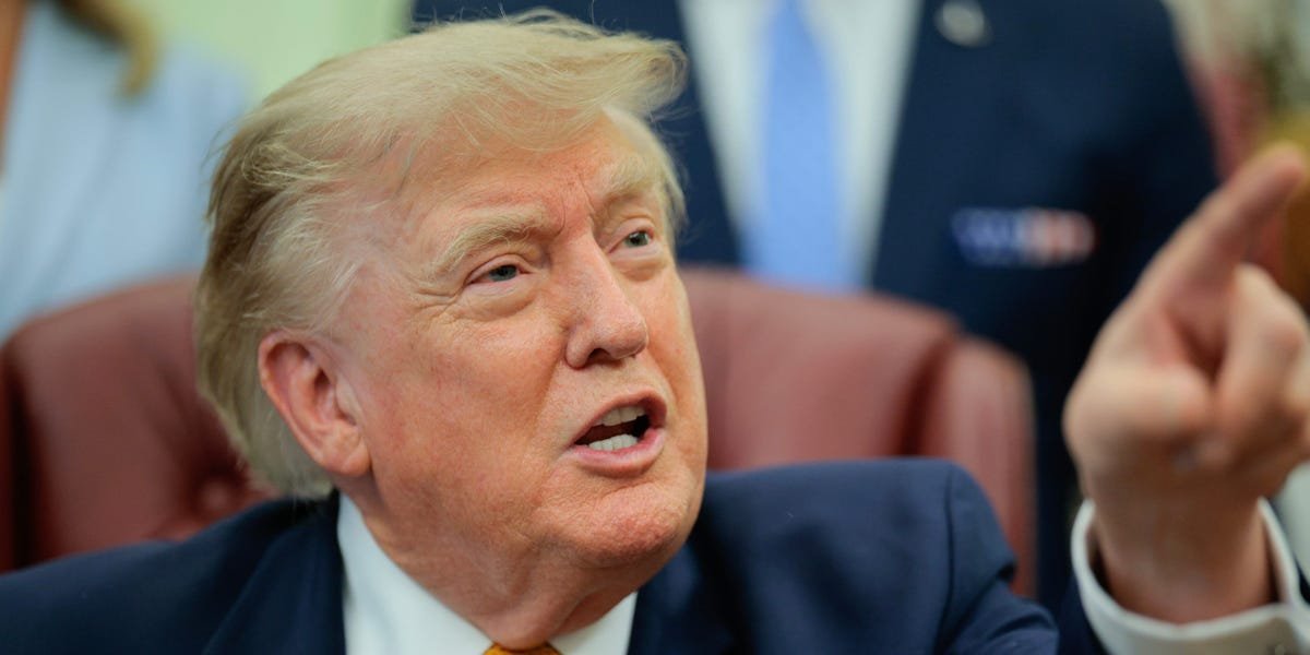 Read more about the article ‘Great grass’: Trump plugs Scotts Miracle-Gro, a company that he says did the White House a favor