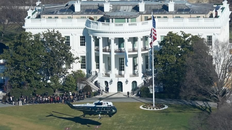 Read more about the article Trump demands contractors make changes to his under-construction helipad: Report