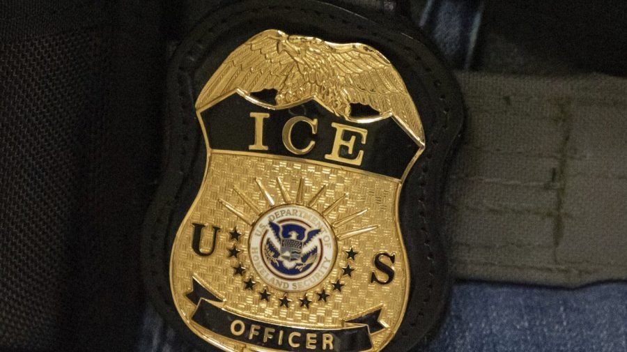 Read more about the article ICE chief divests detention giant stocks, recuses himself from contracts: Warren