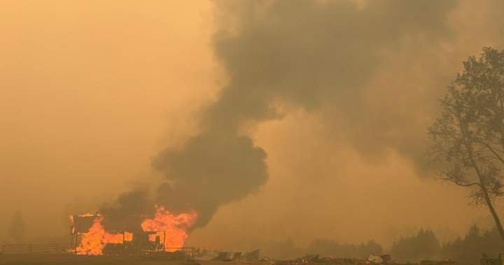 You are currently viewing Massive Pear Lake wildfire devastates Clinton ranch as owner fights flames