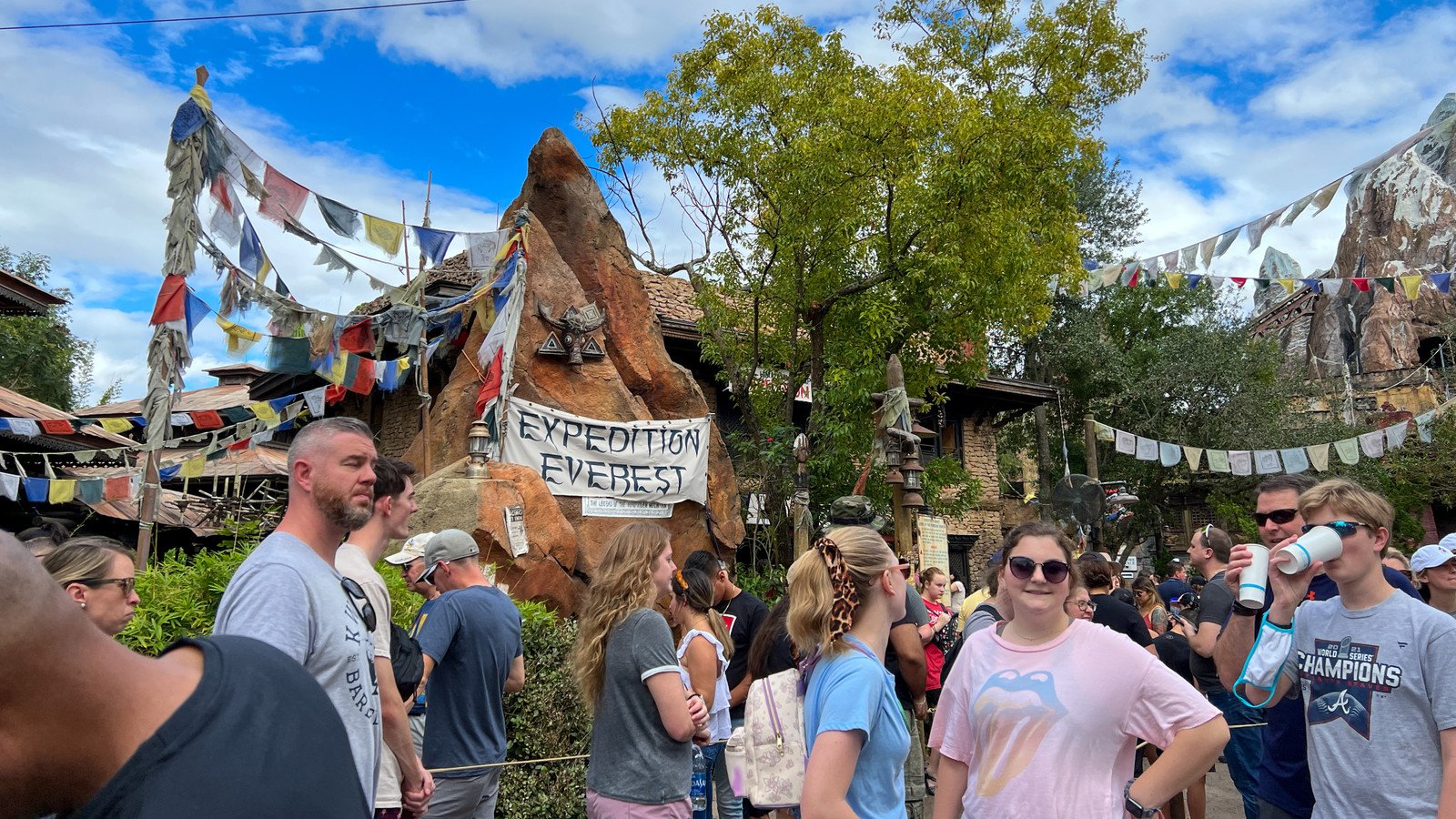 Read more about the article Disney World Brawl Erupts In Line For Ride That Is Notorious For Hours-Long Waits