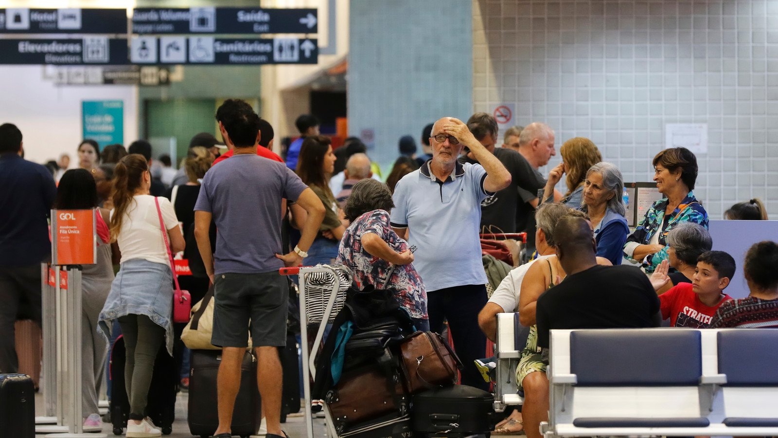 You are currently viewing FAA Eases Ground Stops In The U.S. As Cancellations Rise North Of The Border