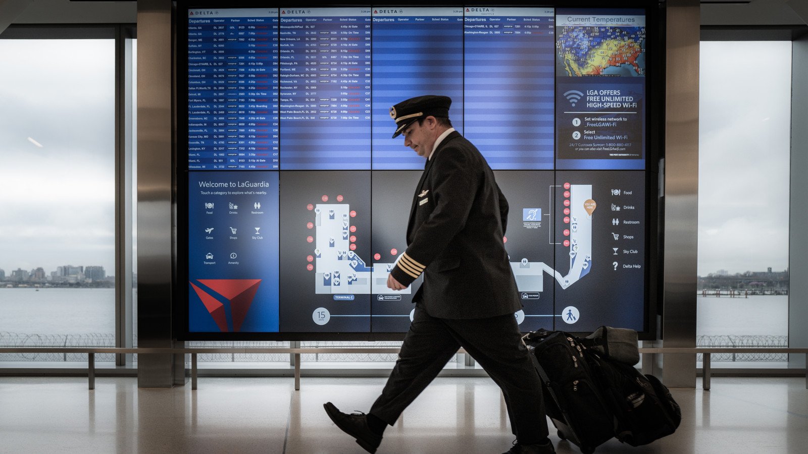 Read more about the article Delta Air Lines Faces Over A Thousand Disruptions In 2 Days While Its Biggest Hub Endures More Thunderstorms