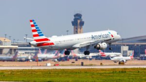 Read more about the article American Airlines Flight Attendants Say Enforcement Of Rare Breakfast Policy Is Fake After Passenger Complains