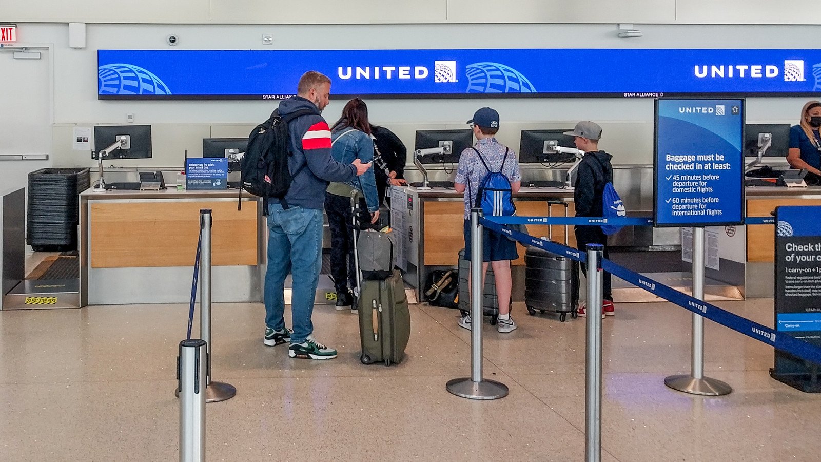 You are currently viewing United Airlines Warns Passenger To Delete Social Media Post After San Francisco Airport Employee Refuses To Return His Lost iPad