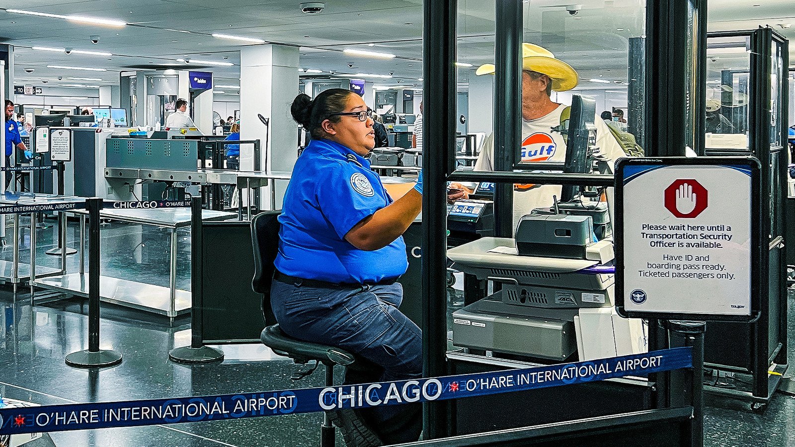 You are currently viewing Three U.S. Airports Are Quietly Handing Their TSA Checkpoints To Private Contractors In 2027